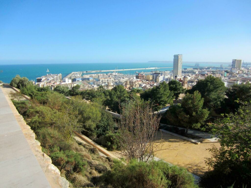 Blick auf Alicante vom Ereta Park aus