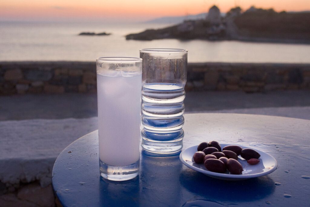 Ouzo, ein Andenken an Ihre Aperitifs in Griechenland