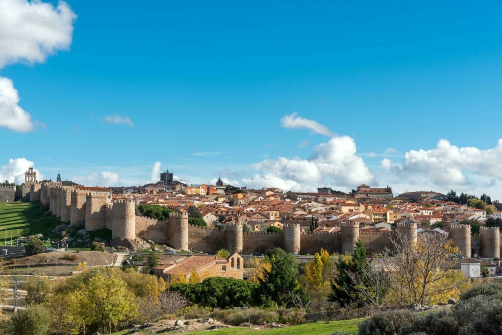 Die Stadtmauer von Ávila gehört zu den schönsten Bauwerken Spaniens