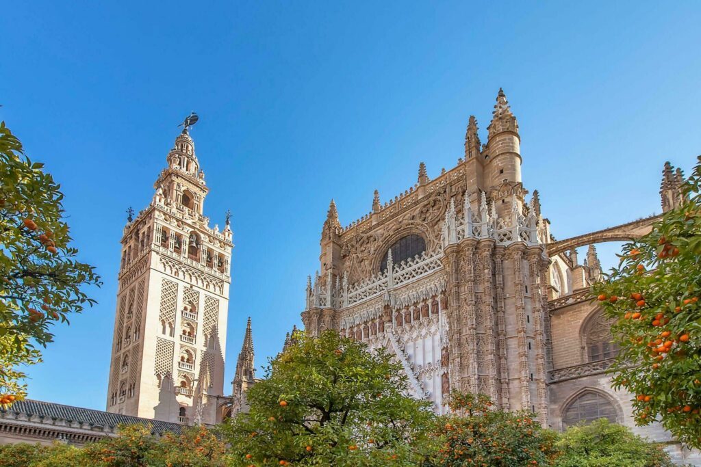 Der Giralda-Turm in Sevilla