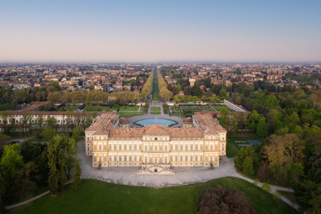 Luftaufnahme über der Königlichen Villa von Monza.