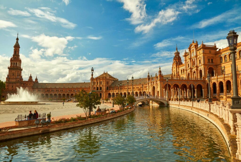 Die Plaza de España in Sevilla