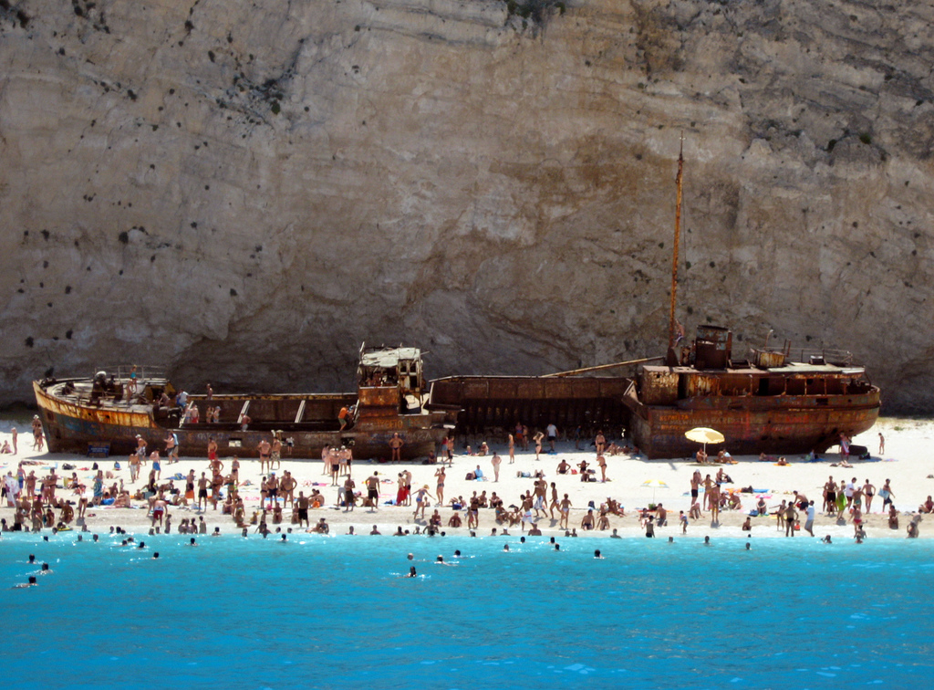 Die 10 schönsten Fotos von Navagio Beach, dem Strand der Schiffbrüchigen in Griechenland