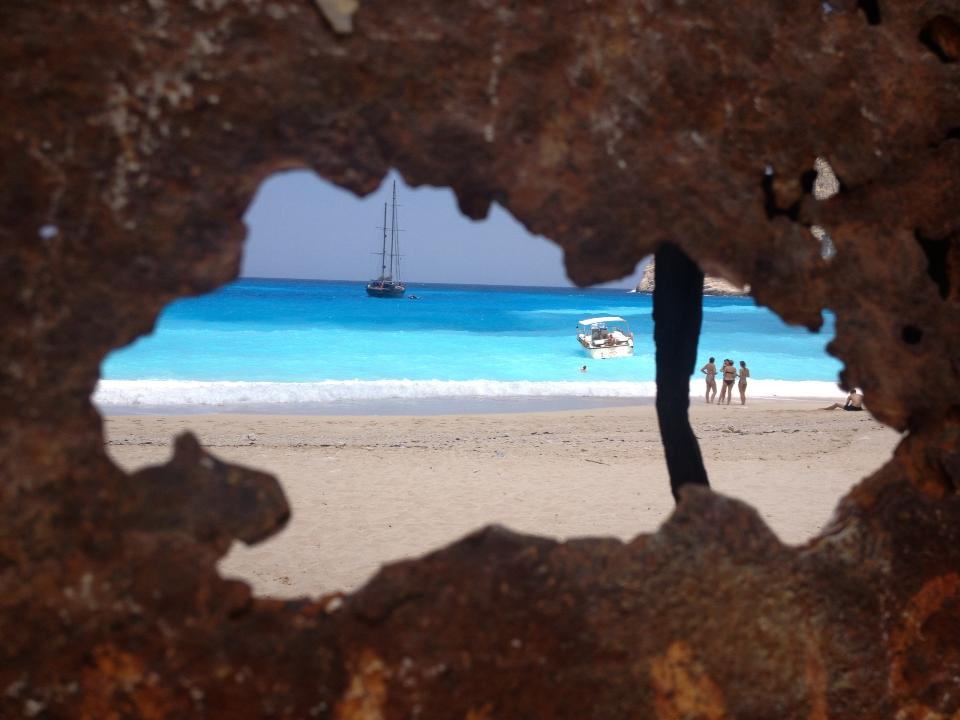 Die 10 schönsten Fotos von Navagio Beach, dem Strand der Schiffbrüchigen in Griechenland